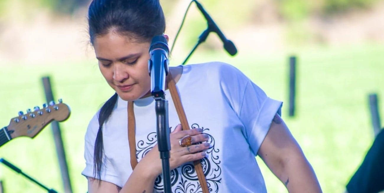 Ángeles Deló presenta '33': un renacer artístico santafesino