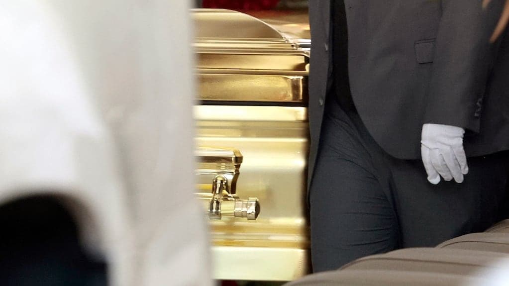 El funeral de El Mencho: operativo militar y ataúd dorado