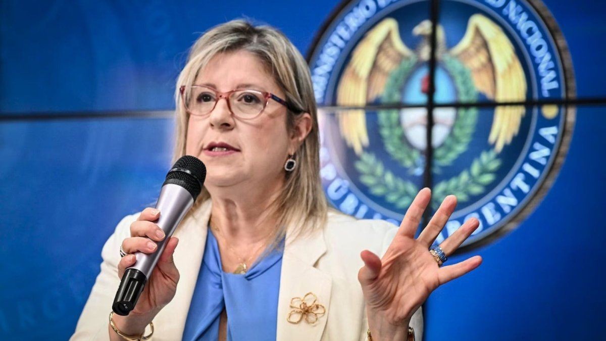Denuncian penalmente a Monteoliva por discriminación contra los universitarios